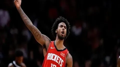 巴西队本战7次换人，额外2名额应对球员脑震荡